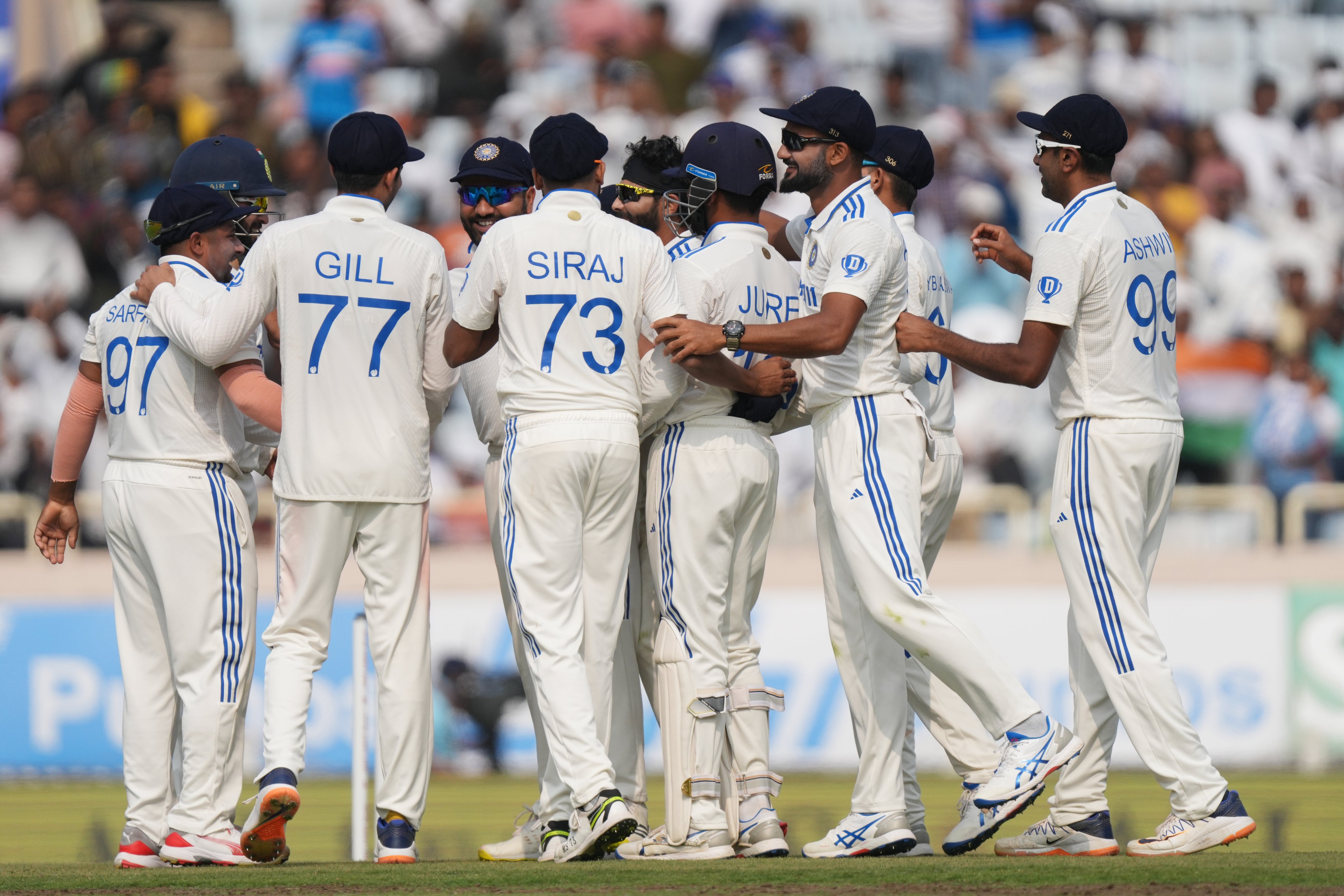 India beat England in 4th test